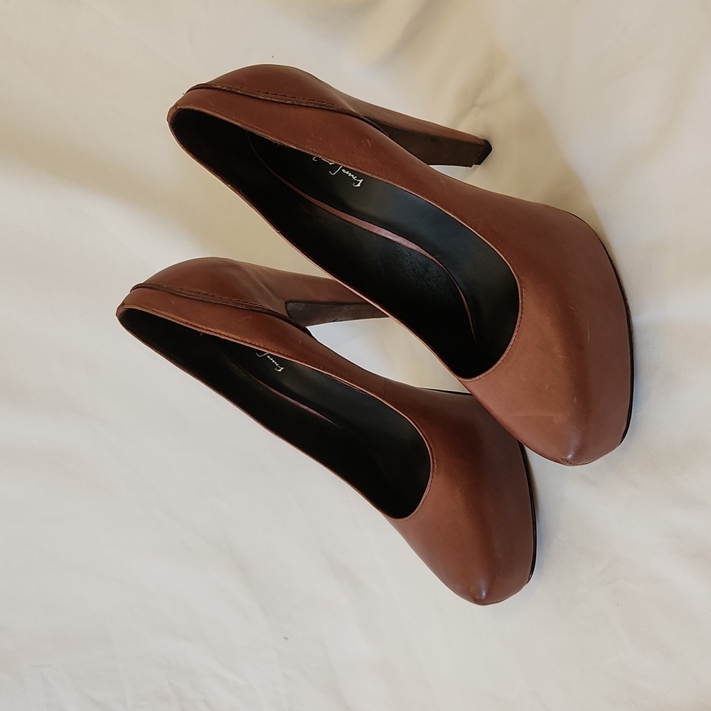 Elizabeth & James Platform Heels, Brown Leather, Size 10